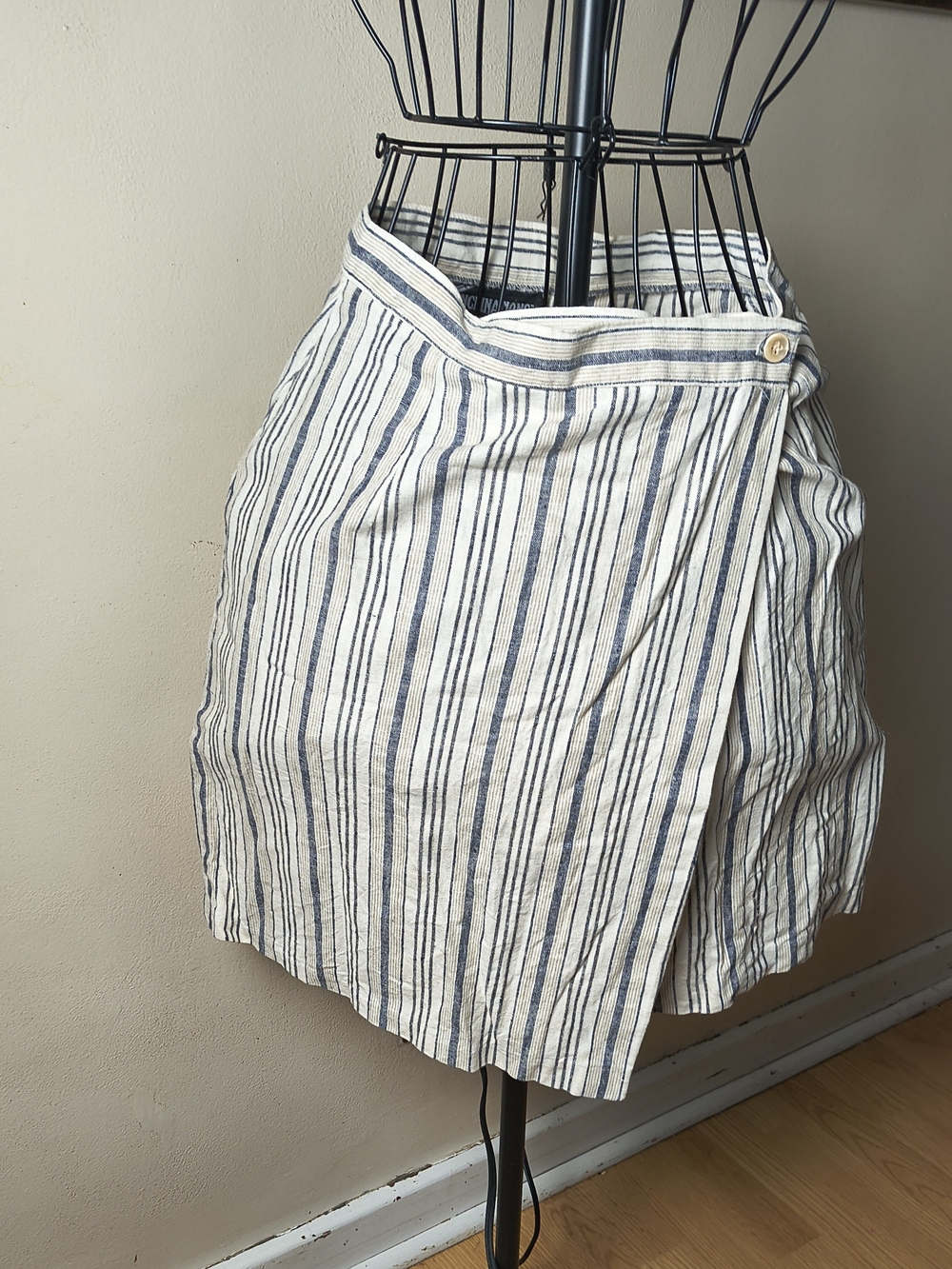 Vintage 90s striped linen short wrap skirt